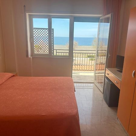 Hotel Germania Praia a Mare Exterior foto