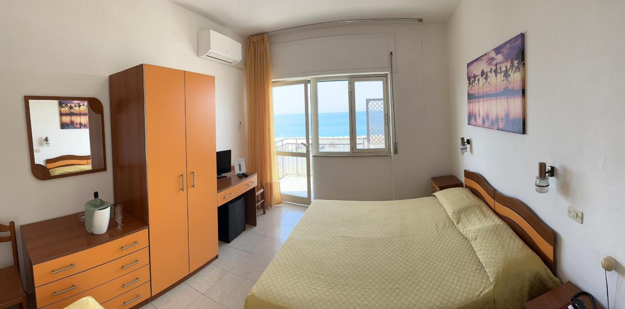 Hotel Germania Praia a Mare Exterior foto