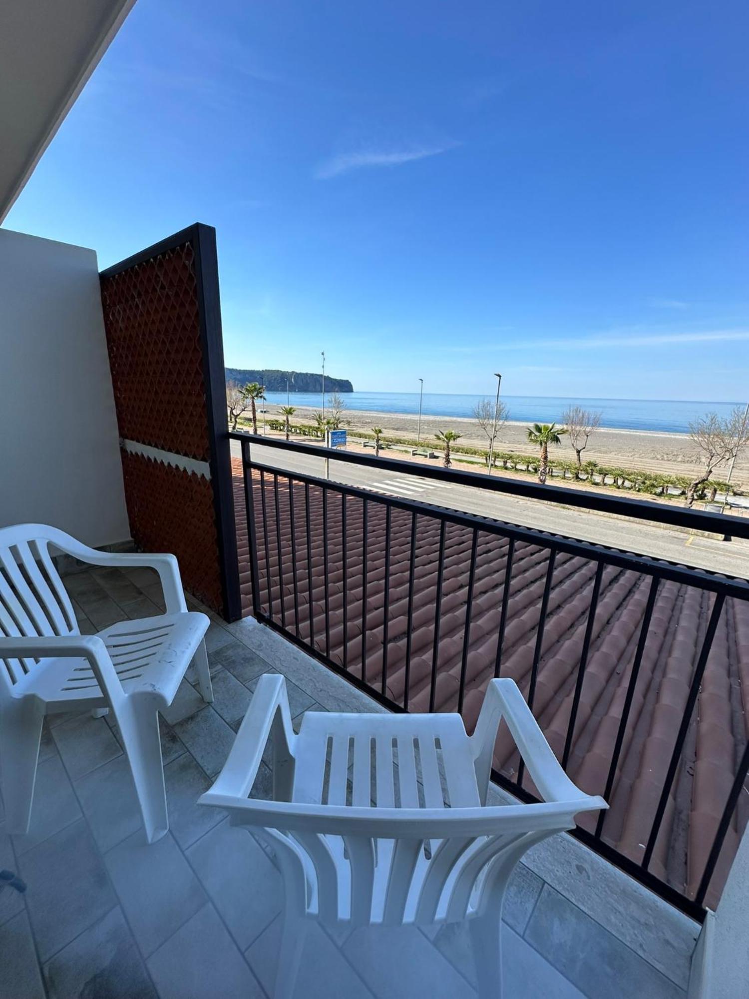 Hotel Germania Praia a Mare Exterior foto
