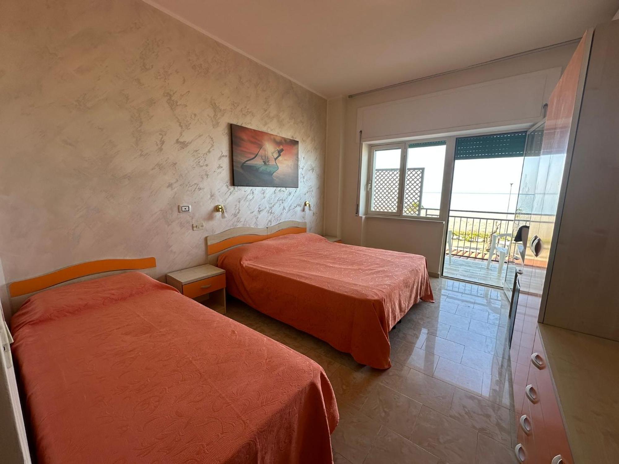 Hotel Germania Praia a Mare Exterior foto