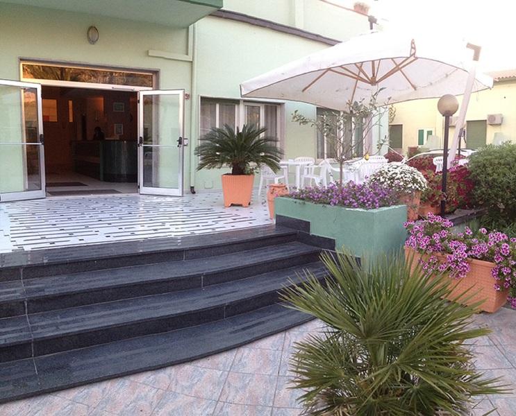 Hotel Germania Praia a Mare Exterior foto